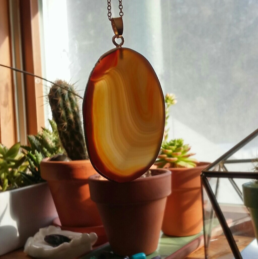 ✨ Gold plated agate slice necklace ✨